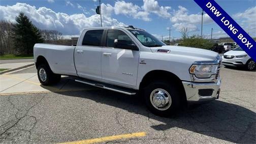 2020 RAM 3500 Big Horn Crew Cab 4x4 8' Box