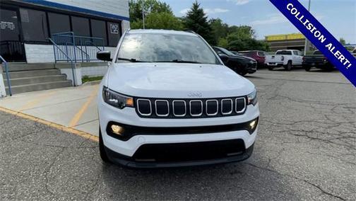 2022 Jeep Compass Latitude Lux