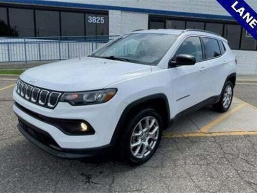 2022 Jeep Compass Latitude Lux