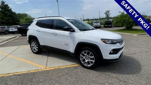 2022 Jeep Compass Latitude Lux