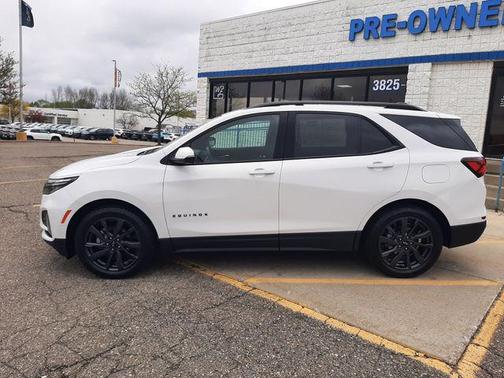 Summit White 2022 Chevrolet Equinox FWD RS