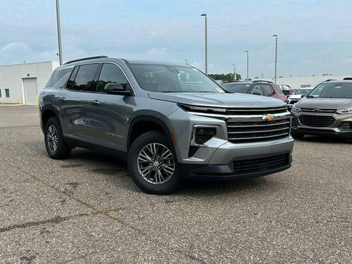 Sterling Gray Metallic 2027 Chevrolet Traverse LT