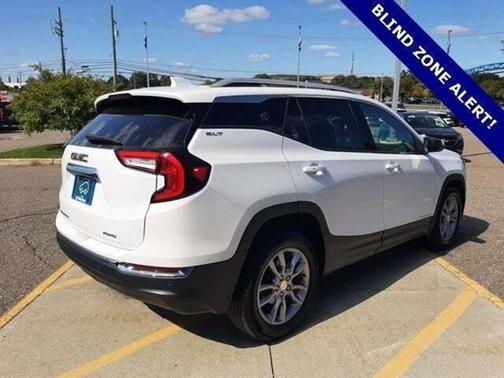 2022 GMC Terrain SLT