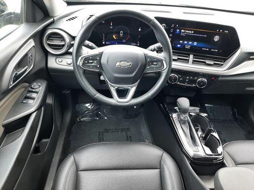 Mosaic Black Metallic 2024 Chevrolet Trax FWD ACTIV