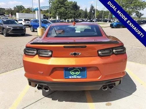 2022 Chevrolet Camaro RWD Coupe LT1