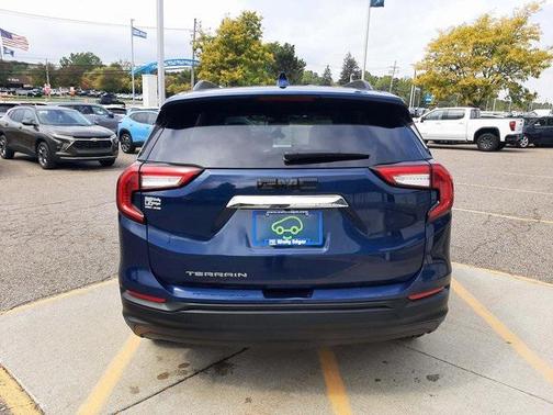 2022 GMC Terrain SLE