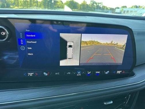 2025 Chevrolet Suburban LT