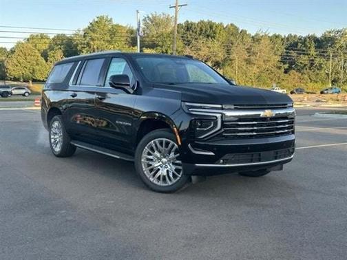 2025 Chevrolet Suburban LT
