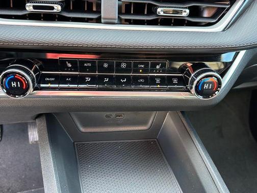 Summit White 2026 Chevrolet Equinox 1LT