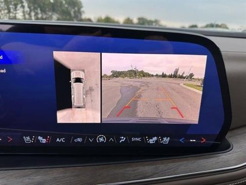 2025 Chevrolet Suburban 4WD High Country