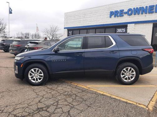 Northsky Blue Metallic 2023 Chevrolet Traverse LS