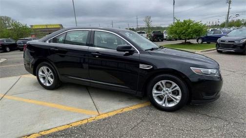 2017 Ford Taurus SE
