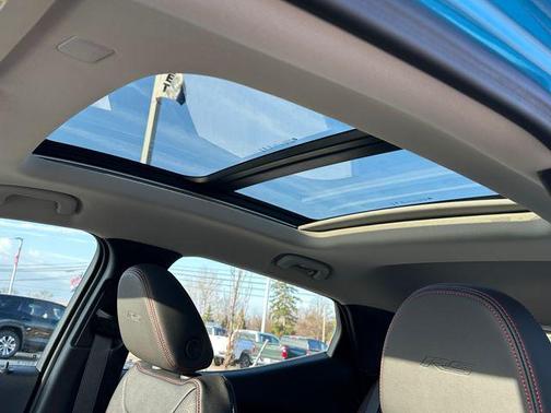 Marina Blue Metallic 2027 Chevrolet Bolt RS