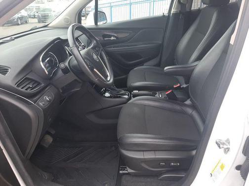 Summit White 2022 Buick Encore Preferred