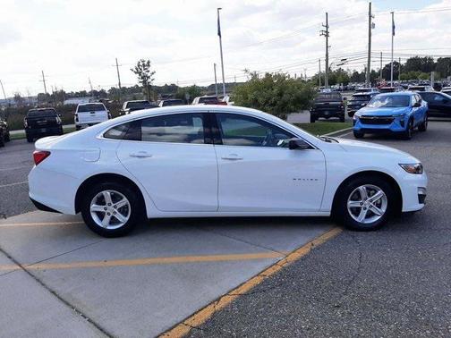 2022 Chevrolet Malibu 1LS