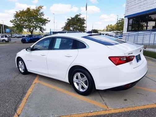 2022 Chevrolet Malibu 1LS