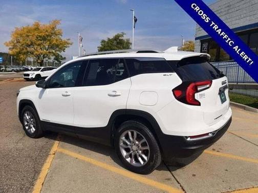 2022 GMC Terrain SLT