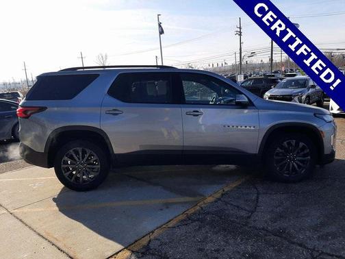 2023 Chevrolet Traverse RS