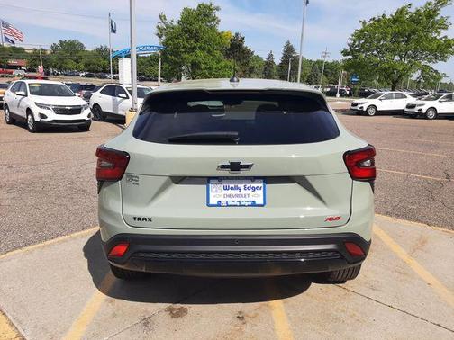 Cacti Green 2024 Chevrolet Trax FWD 1RS