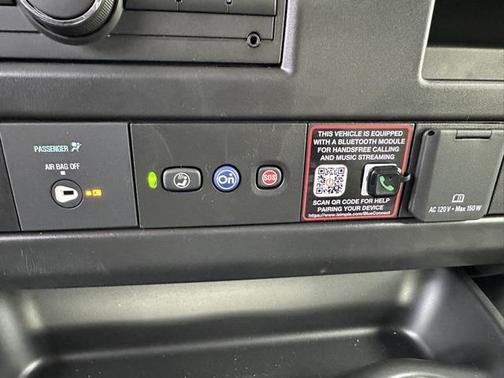 2025 Chevrolet Express 2500 RWD 2500 Regular Wheelbase WT