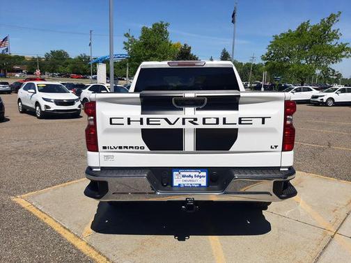 Summit White 2024 Chevrolet Silverado 1500 LT