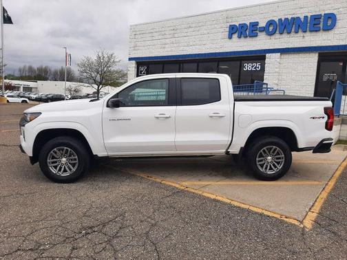 Summit White 2023 Chevrolet Colorado LT