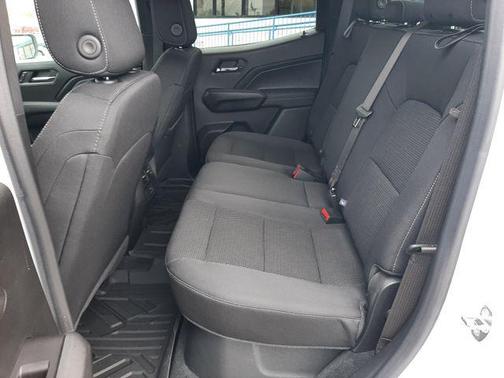 Summit White 2023 Chevrolet Colorado LT