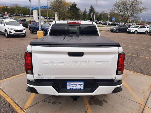 Summit White 2023 Chevrolet Colorado LT