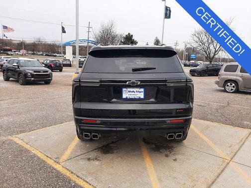 Mosaic Black Metallic 2024 Chevrolet Traverse RS