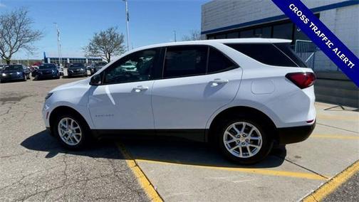 2022 Chevrolet Equinox LS