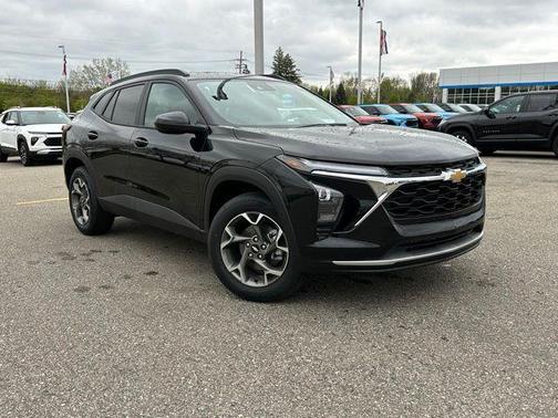Mosaic Black Metallic 2026 Chevrolet Trax LT
