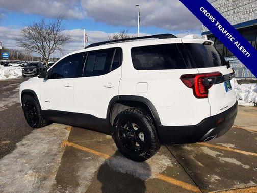 2023 GMC Acadia AWD AT4