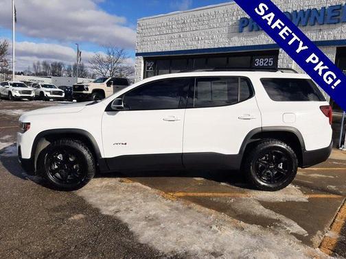 2023 GMC Acadia AWD AT4