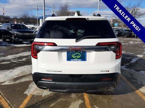 2023 GMC Acadia AWD AT4