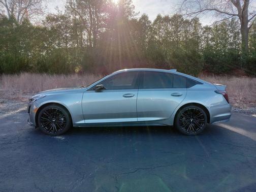 2023 Cadillac CT5 Sport