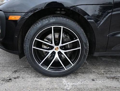 2023 Porsche Macan Base