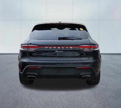 2023 Porsche Macan Base