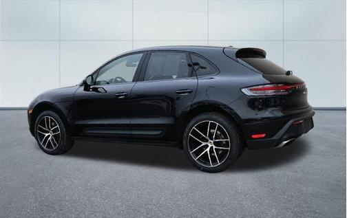 2023 Porsche Macan Base