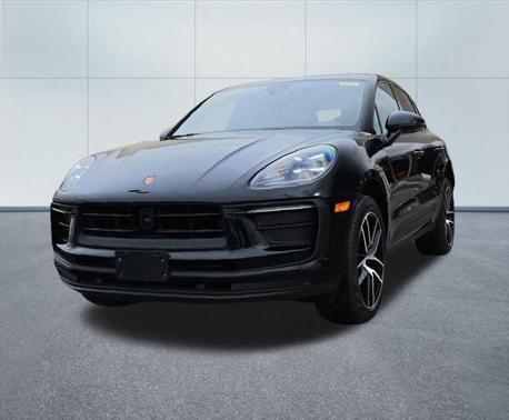 2023 Porsche Macan Base