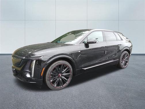 2025 Cadillac LYRIQ Sport