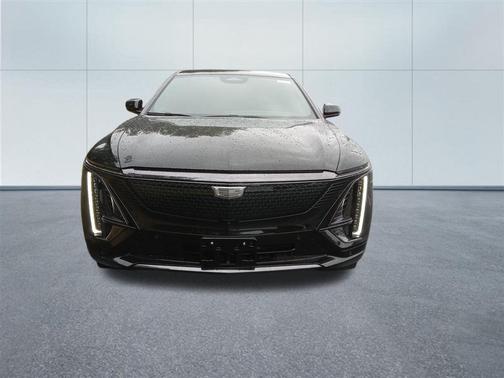 2025 Cadillac LYRIQ Sport