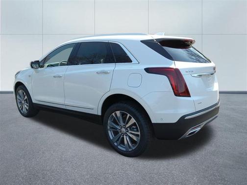 Crystal White Tricoat 2026 Cadillac XT5 Premium Luxury