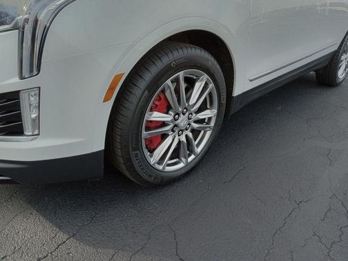 2025 Cadillac XT5 Sport