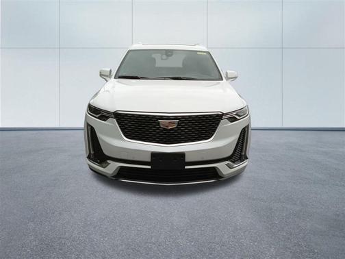 Crystal White Tricoat 2024 Cadillac XT6 Premium Luxury AWD