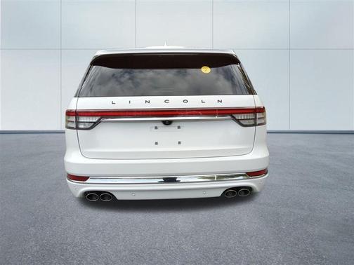 White Metallic 2023 Lincoln Aviator Black Label AWD