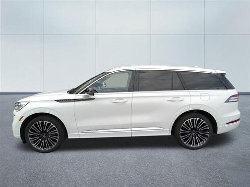 White Metallic 2023 Lincoln Aviator Black Label AWD