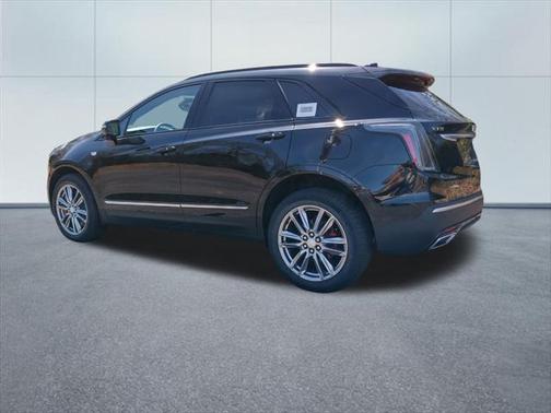 2025 Cadillac XT5 Sport