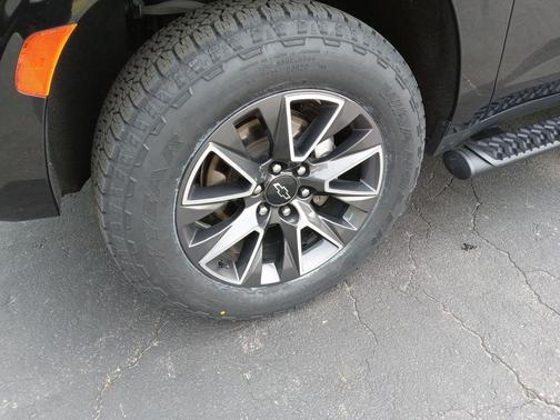 Black 2024 Chevrolet Tahoe 4WD Z71
