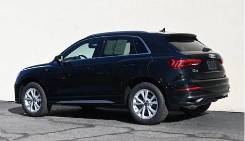 Photo 3 of 21 of 2022 Audi Q3 45 S line Premium