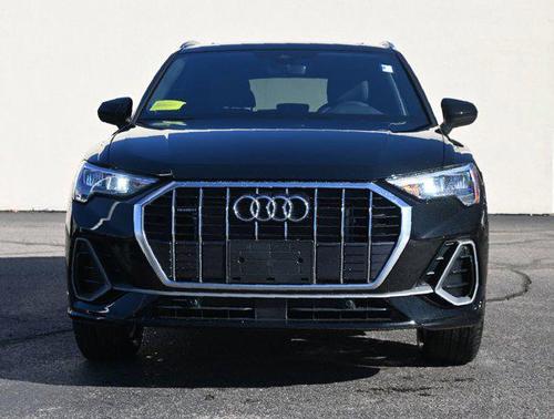 Photo 5 of 21 of 2022 Audi Q3 45 S line Premium